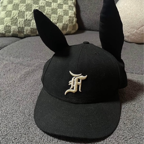 Fear of God Other - Essentials - Fear of God Fitted W/ Bunny Ears